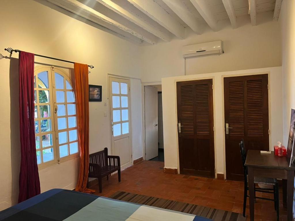 Chez Olivier - Ile De Goree Luaran gambar