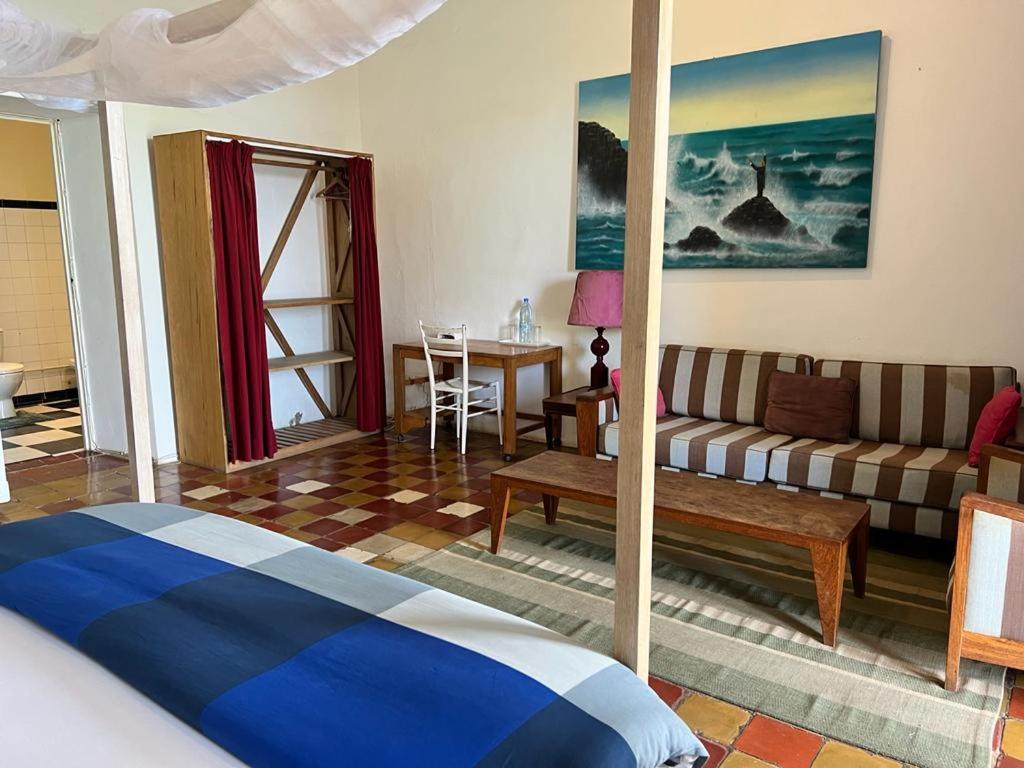 Chez Olivier - Ile De Goree Luaran gambar